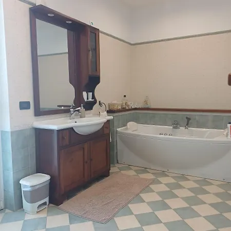 Nocleg ze śniadaniem Acero Rosso 4*